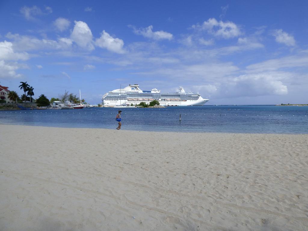 Beach One Bedroom Suite 13 Ocho Rios Eksteriør billede